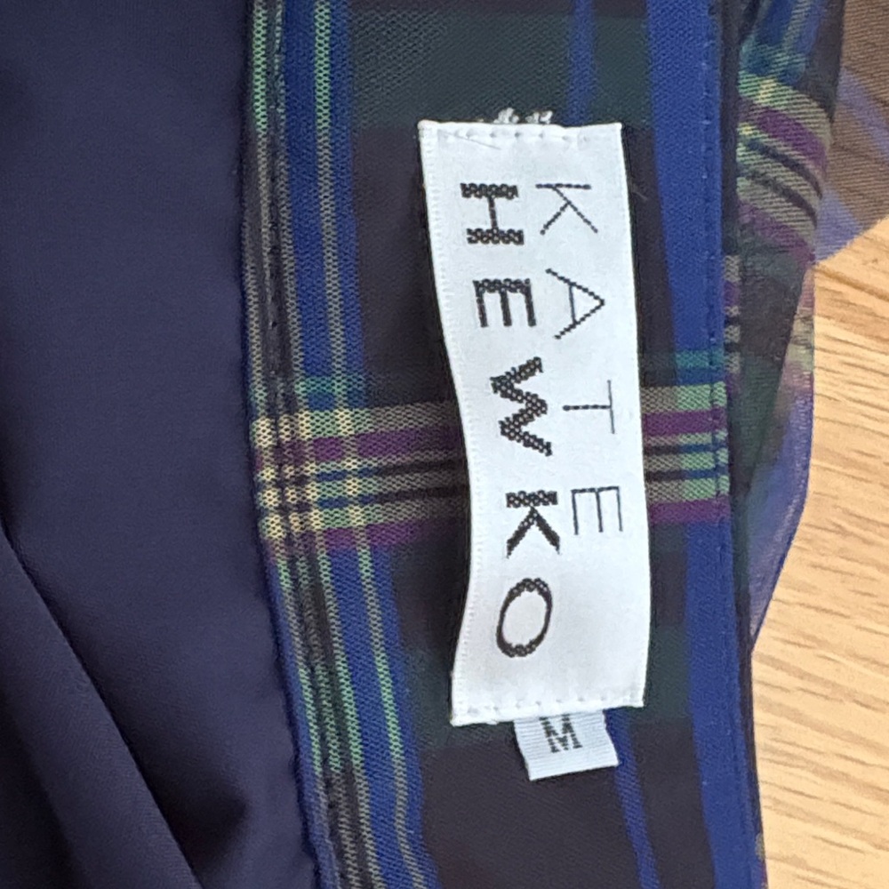 Elegant Asymmetrical Plaid Skirt in Blue and Green - Picture 2 of 2
